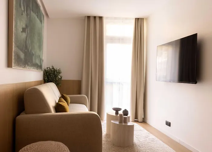 Апартаменты Magnificent Flat- Ac -1br- 4p-place De La Nation Париж