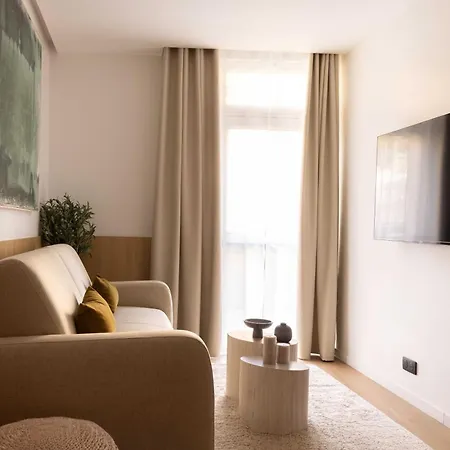 Daire Magnificent Flat- Ac -1br- 4p-place De La Nation Paris