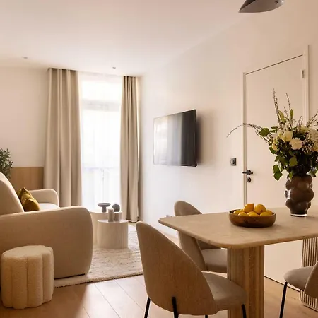 Apartament Magnificent Flat- Ac -1br- 4p-place De La Nation